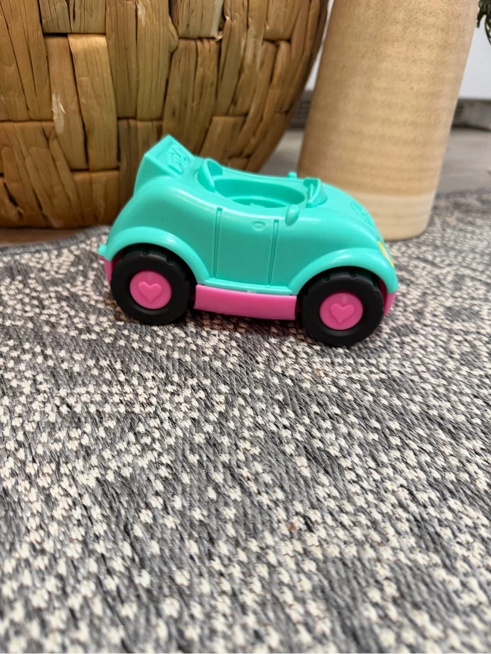 VTG Y2K Fisher-Price Teal & Pink Little People Toy Car Makes Sounds